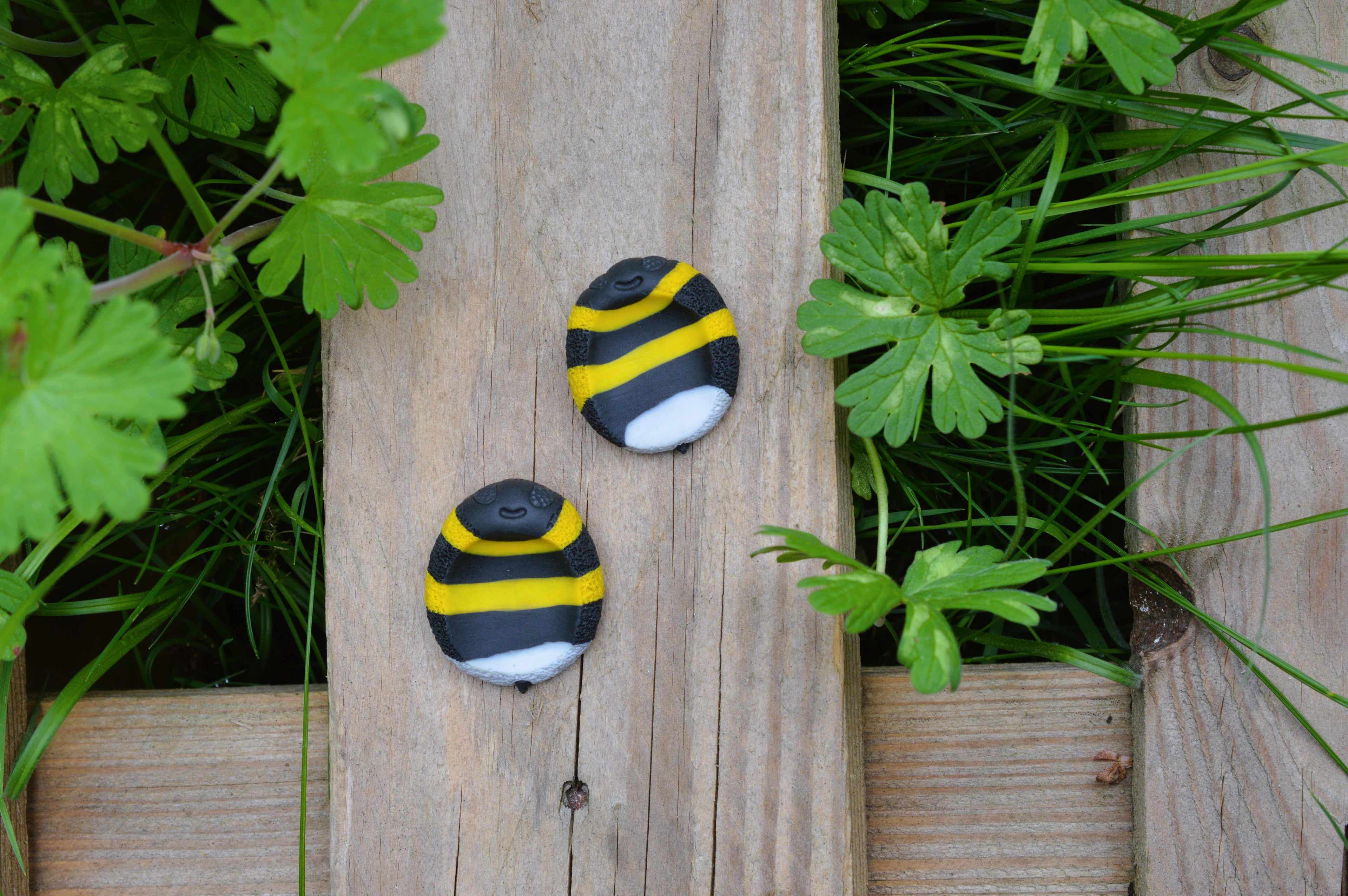 Worry Stone Dunkle Erdhummel