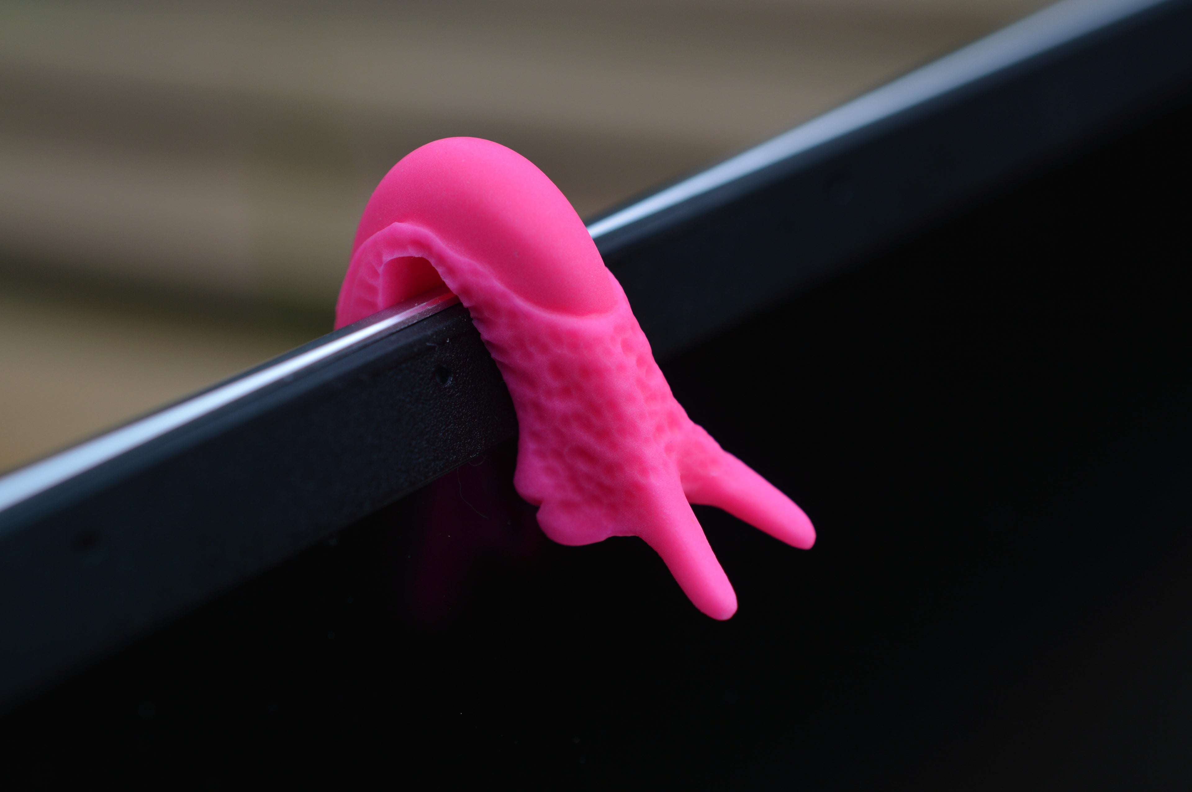 Laptop Slug neon pink